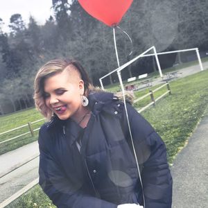 Meet your Posher, Anya